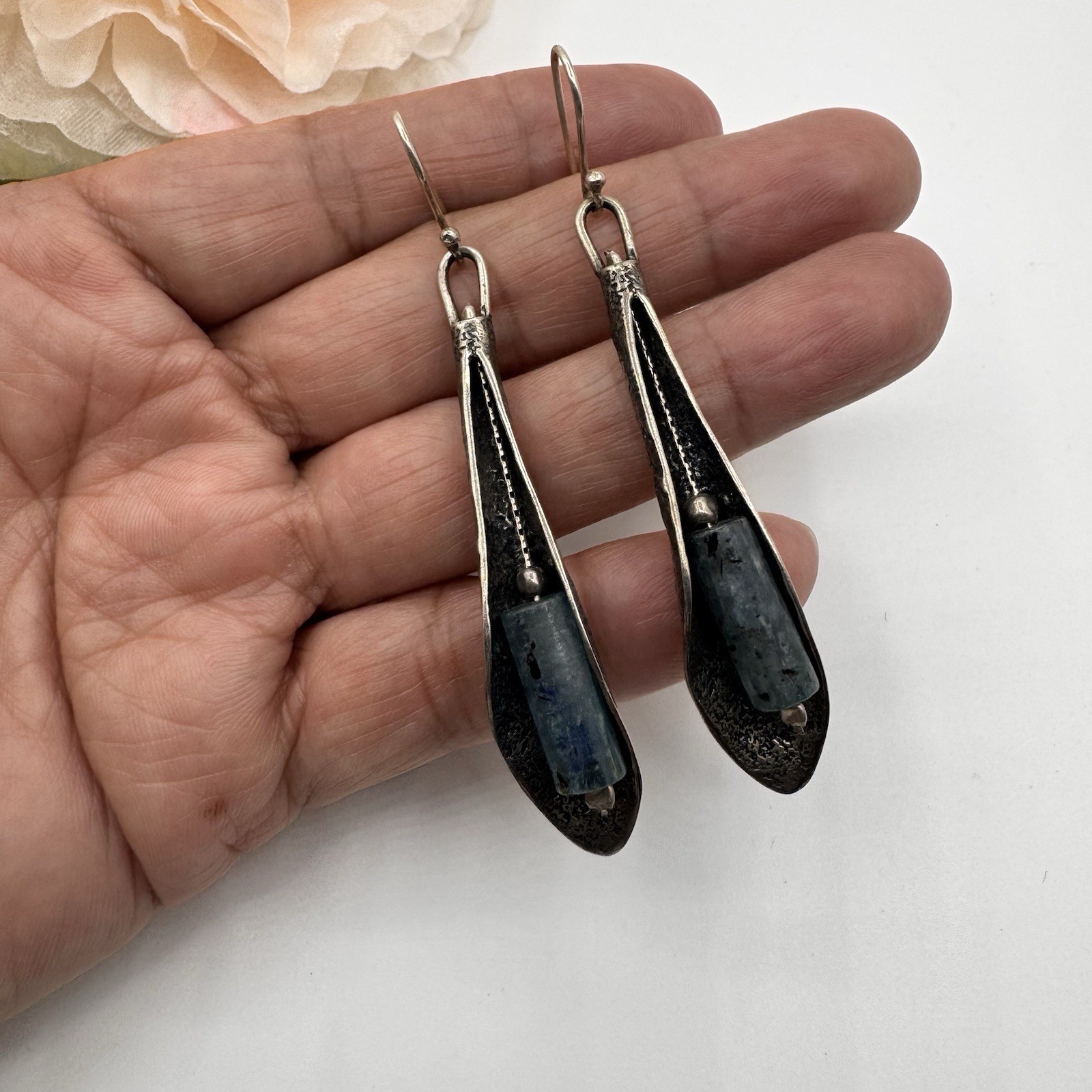 Handcrafted Solid Sterling Silver Kyanite Stone L… - image 2