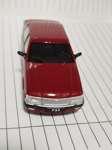 Diecast Soviet car Gaz-3105 Volga DeAGOSTINI Scale 1/43 - Picture 3 of 6