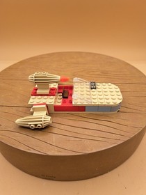 LEGO Star Wars: Landspeeder (7110)