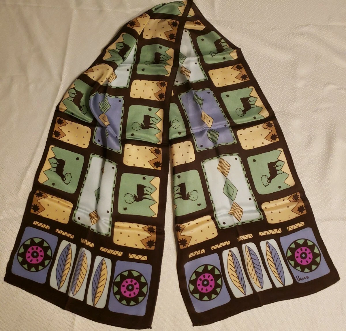 Vera Outdoor Moose Silk Scarf
Opens in a new window or tab