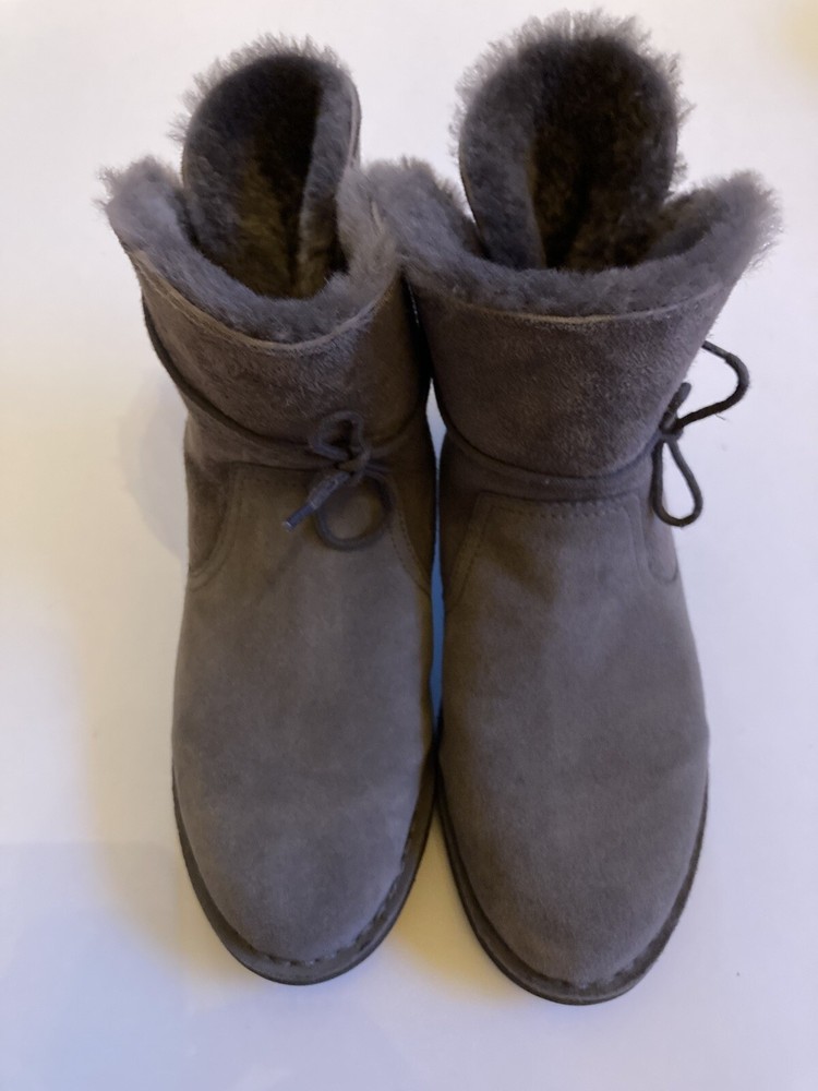 UGG Boots Womens Size 8 Naiyah Ankle Winter 1020144 Gray Suede Lace Up Back
