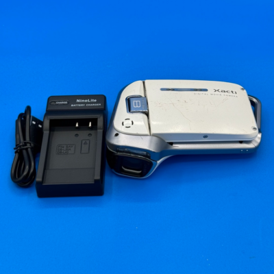 SANYO　Xacti　DMX-CA8 SANYO Waterproof Digital Movie Camera Xacti Zacti DMX-CA8