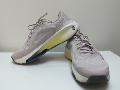 Nike Versair Damen-Trainingsschuhe lila & gelb Turnschuhe UK 6 EINMAL GETRAGEN