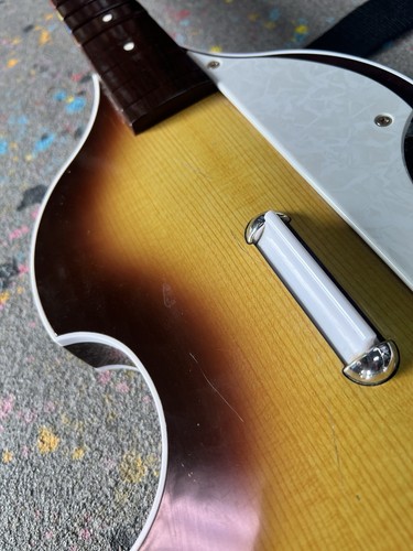 Rock Band Beatles Hofner Bass Guitar Wireless XBGTS3 Xbox Tested* RARE - Picture 5 of 12