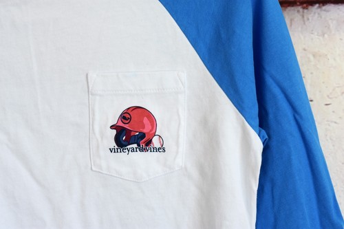 Camiseta de béisbol para hombre Vineyard Vines manga larga cuello redondo bolsillo MEDIANA blanca - Imagen 5 de 12