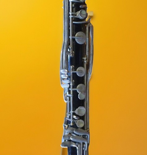 USED BUNDY 3434 BASS CLARINET BODY WITH KEYS - Picture 5 of 11