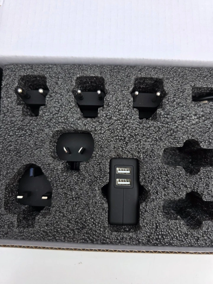 SRAM Red eTap Power Pack, Battery Charger, Cable & Plugs, Brand New!!! - Image 4 of 4