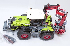 LEGO Technic CLAAS XERION 5000 TRAC VC 42054 In 2016 Used Retired As Is