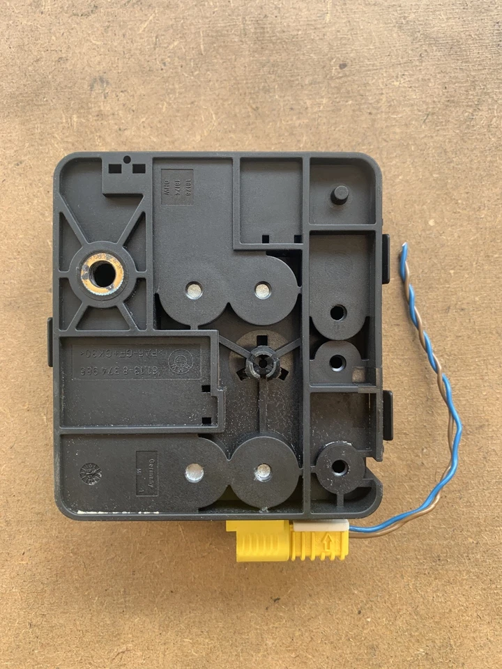 2000 BMW 323ci 328ci Trunk Boot Battery Power Cable Fuse Junction Box w/ cable - Image 4 of 4