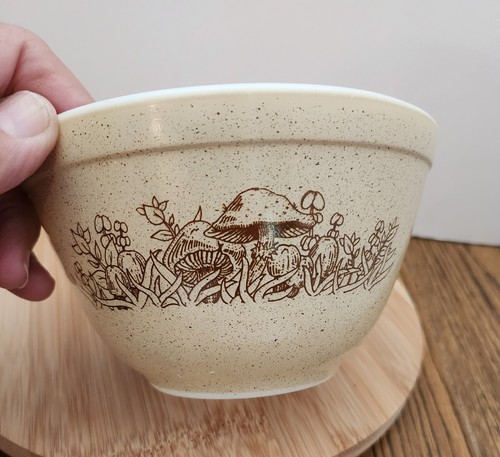 Vintage Pyrex Forest Fancies Mushroom Small Mixing Bowl 750ml 401 - Picture 5 of 5