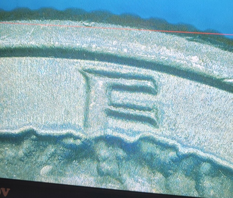 Picture 15 of 24