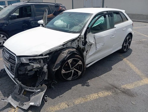8V0857273P Bildschirm für AUDI A3 SPORTBACK (8VF) 35 TDI S LINE 2020 6966635 - Bild 8 von 10