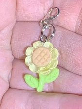 Silver Sunflower 🌻 Charm Zipper Pull & Keychain Add On Clip!!