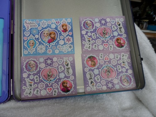 Disney Frozen - Art Tin Case with Accessories - 30 piece - Picture 9 of 12