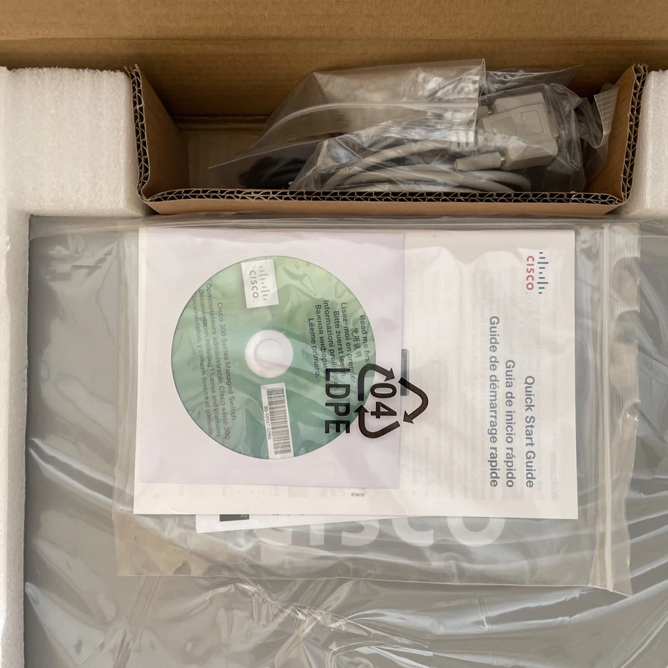 Conmutador administrado Cisco SG300-28PP-K9-NA 28 puertos Gigabit PoE+ SG300-28PP Foto 3 de 4