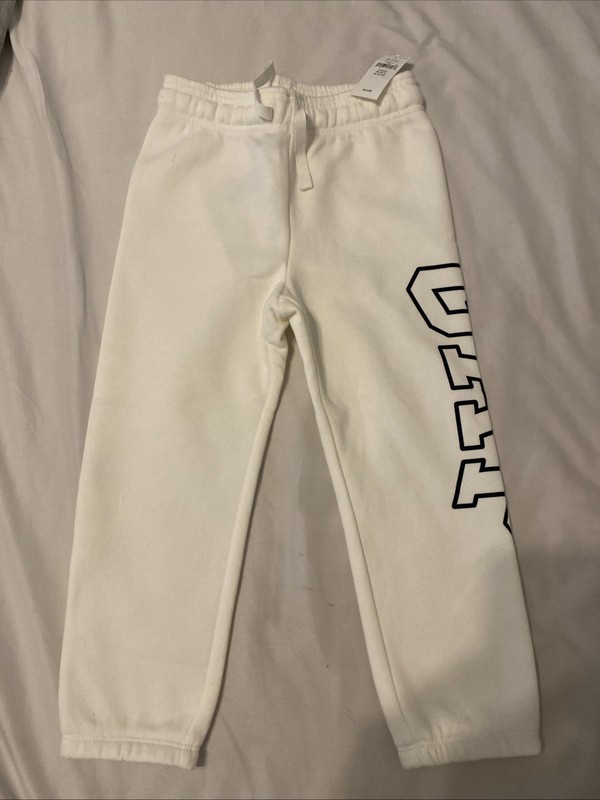 Gap Unisex Size 4T White & Black Sweatpants. NWT