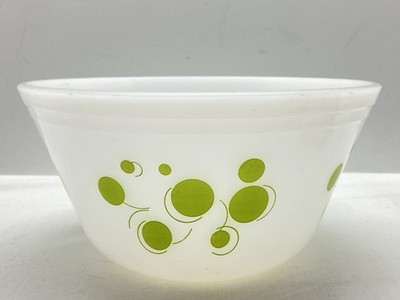 VTG ATOMIC  8  Federal Lime Green POLKA DOTS Milk Glass MIXING BOWL ~ MCM ~ 1.5Q