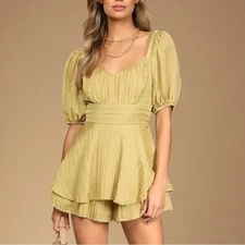 Lulu’s Tiers to You and I Lime Green Tiered Skort Romper Large