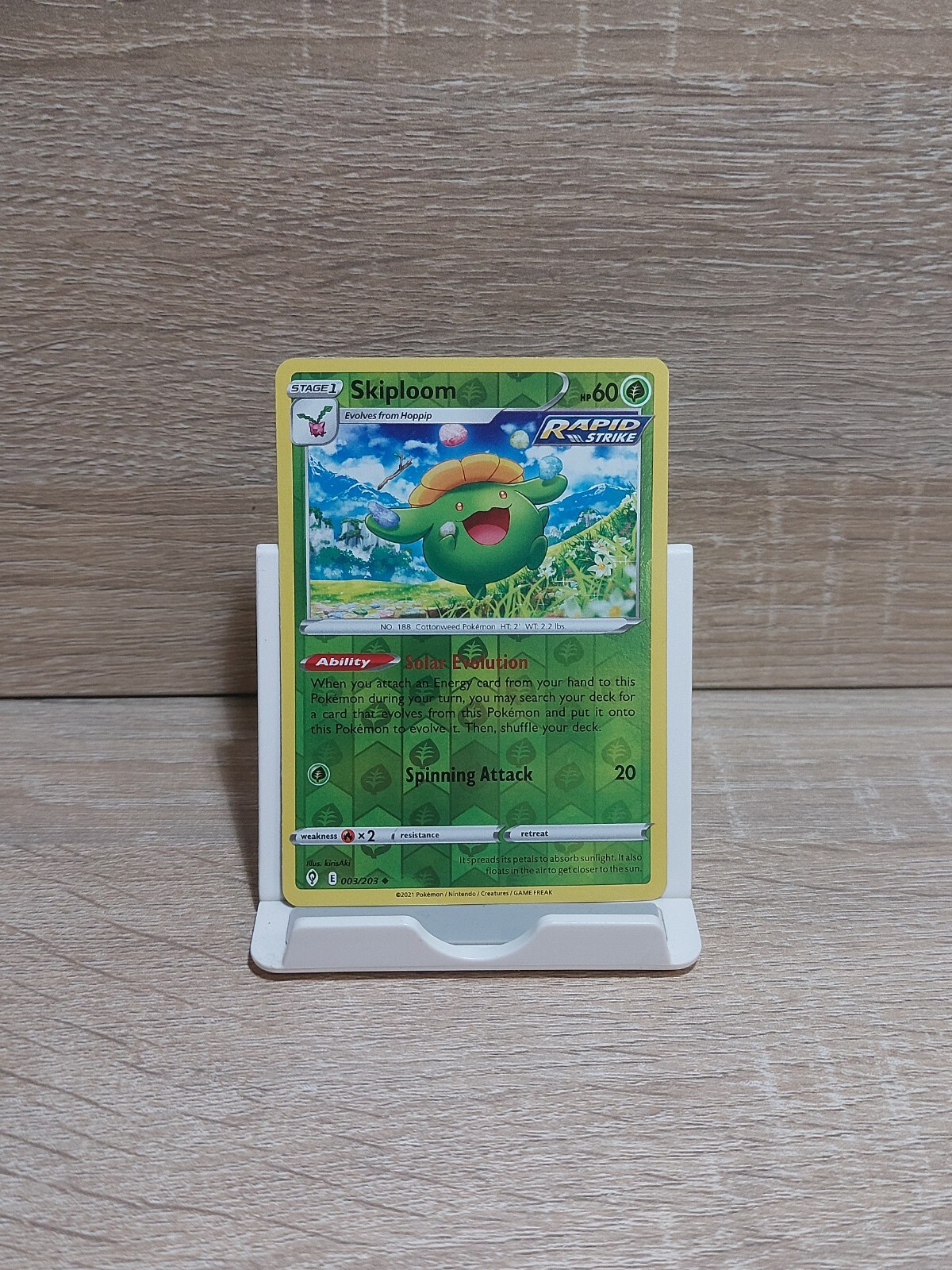 Skiploom 003/203 Reverse Holo Evolving Skies Pokemon Card