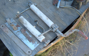 WRINGER PARTS & BRACKETS