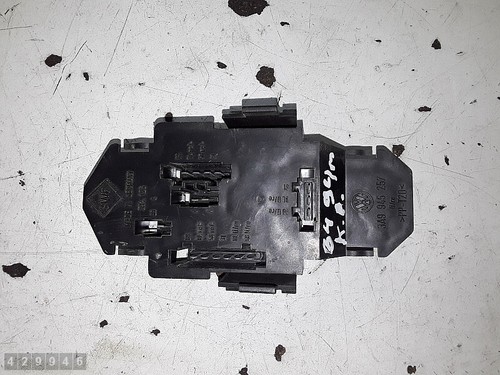 1994 VW PASSAT LAMPENTRGER HINTEN LINKS 3A9945257