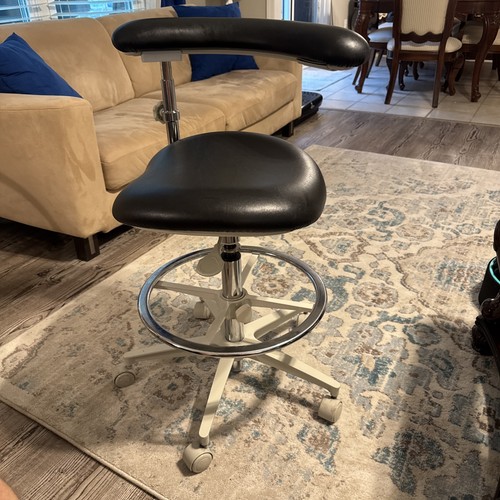 Brewer 3145L Dental Dentistry Ergonomic Assistant Stool (Excellent Condition)