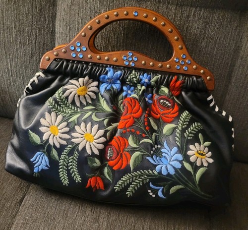 Isabella Fiore Black Embroided Leather Bag With Wooden Embellished Handles - Picture 3 of 11