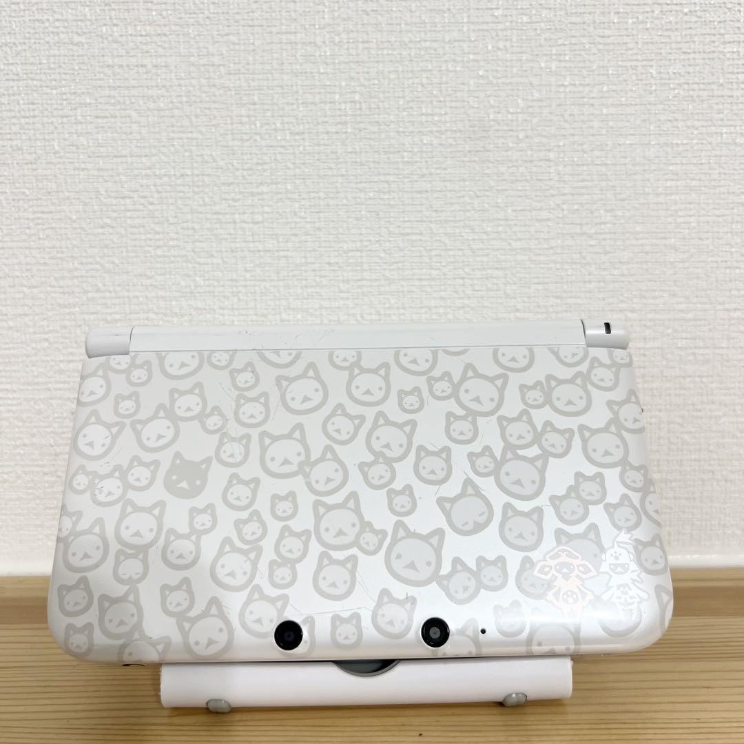 Nintendo 3DS LL XL Monster Hunter 4 Special Pack Airou White