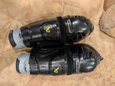 Bauer Supreme M3 INT 13'' shin guards
