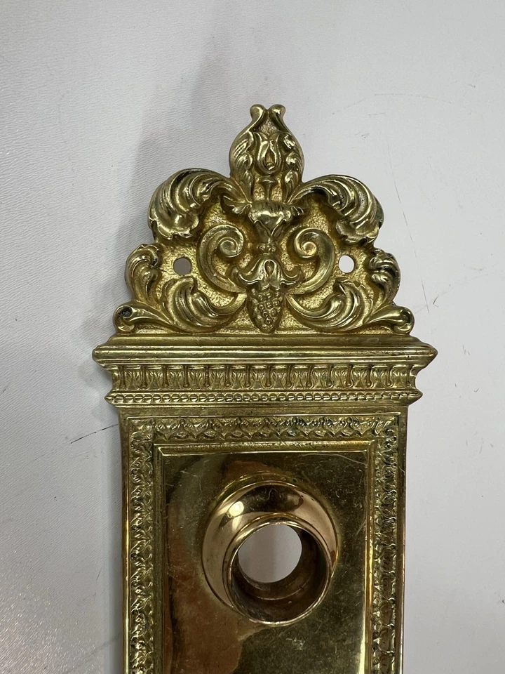 Antique Victorian / Edwardian Door Knob Back Plate Entry Cast Bronze Altena - Image 2 of 4