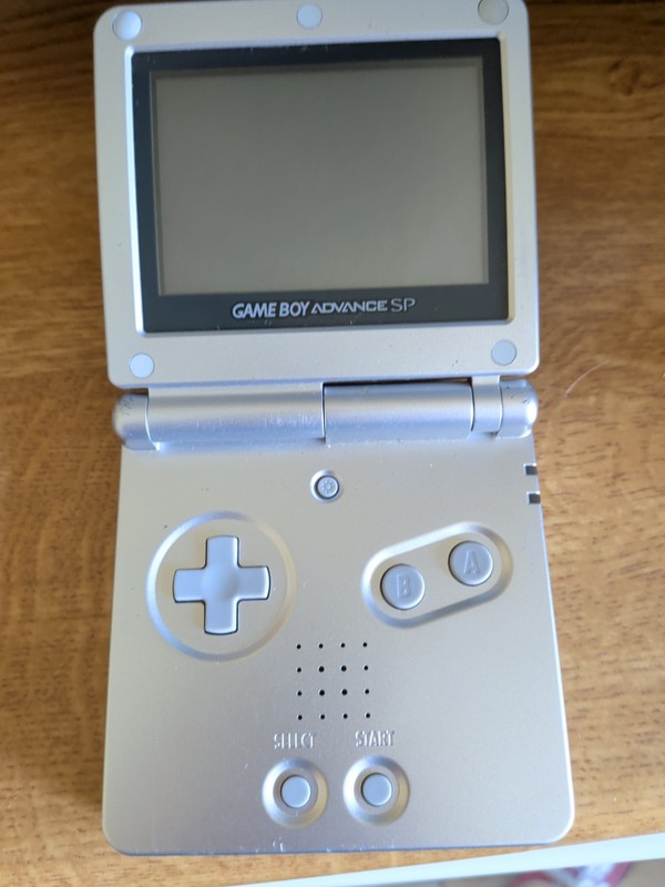 Nintendo Game Boy Advance SP In Silver