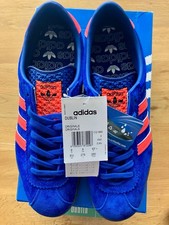 Adidas Dublin 2017, size 9, BNIBWT, size exclusive badge & sticker.