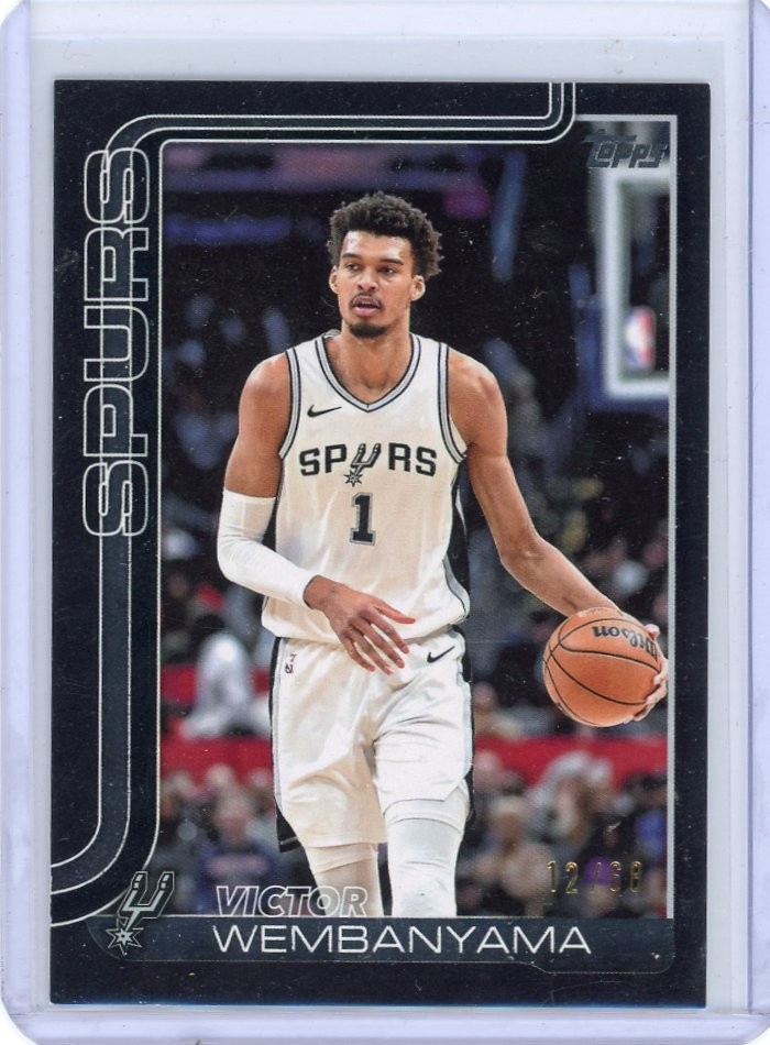 2025 Topps Flagship 195 Victor Wembanyama Black Border /68 Spurs SP Star