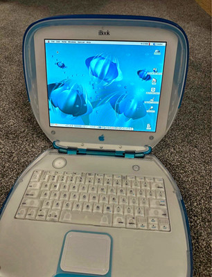Apple iBook M2453 12.1in PowerPC G3 300MHz 64MB 20GB HDD Mac OS 9.2 Blue/White