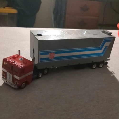 G1 Transformers - Optimus Prime - 1980-1982 Vintage Takara original fast shipp