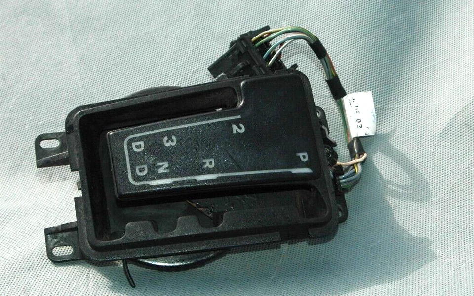 1988-1990 Jaguar XJ6 /VDP  3.6L Transmission Selector OEM DBC2441 - Image 4 of 4