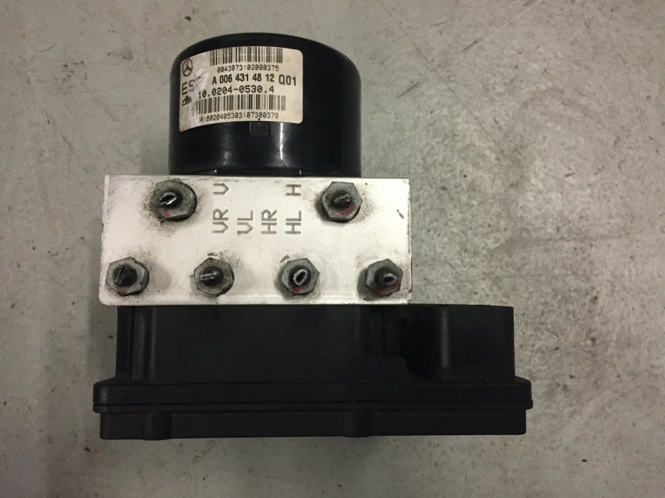 Модуль управления тормозным насосом ABS ESP 06-09 Mercedes-Benz CLK350 OEM - Изображение 3 из 4