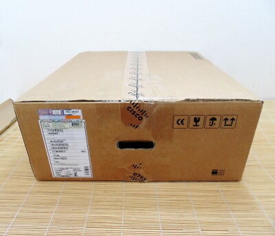 NEW Cisco WS-C3650-24PD-S 24 10/100/1000 Ethernet PoE+ IP Base set NEU SEALED