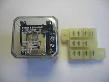 Potter Brumfield 8 Blade KUEP-11D15-110 Power Relay 110 vdc Coil w/ Solder Base 