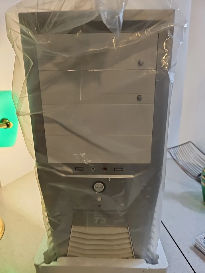 Estuche de refrigeración Silentium T11-w Arctic Foto 2 de 3