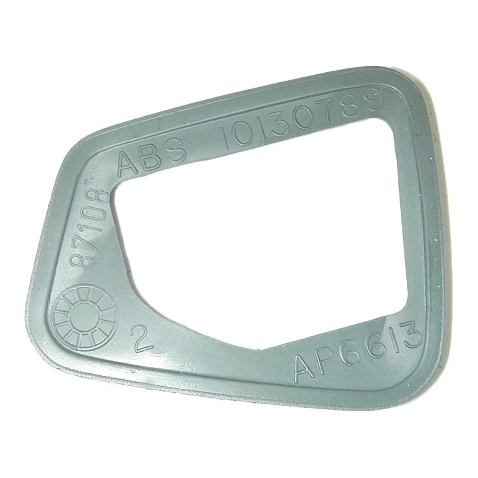 Acabamento de moldura cinzeiro descanso braço GM 10130797 genuíno - Imagem 2 de 2