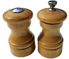 VTG CHEF SPECIALTIES Salt Shaker Pepper Mill Light Oak Wood Farmhouse 4"H