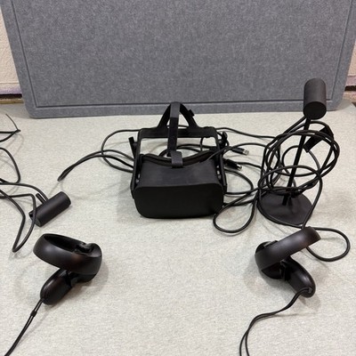 Oculus Rift CV1 PC-Powered VR Gaming Headset - Complete