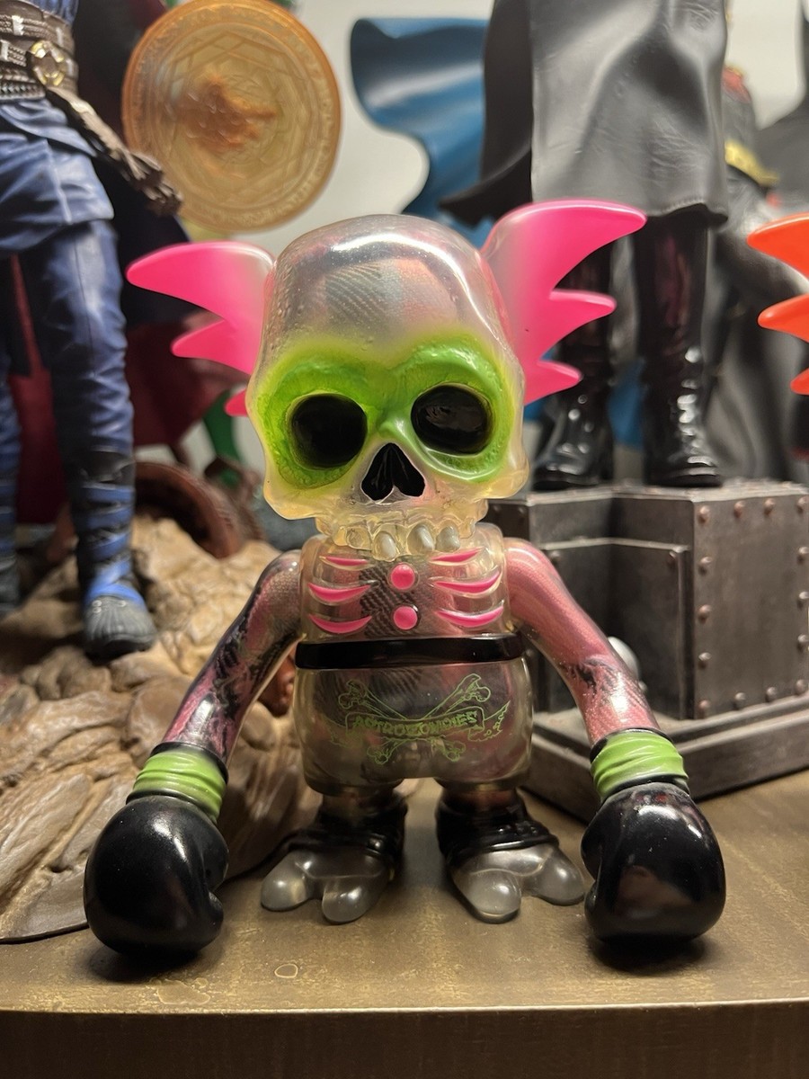 Secret Base 10th Anniv Pushead Skull Wing Astro Zombie Super