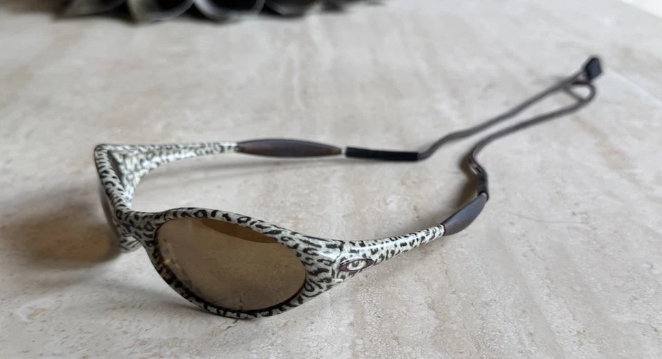 “Cheetah” “Leopardo” Dorado Iridio Ojo Chaqueta Oakley Gafas de sol Dennis Rodman Foto 4 de 4