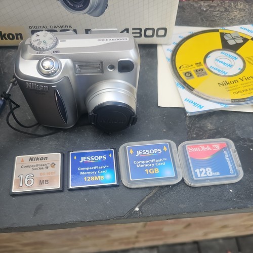 Nikon Coolpix 4300 Digital Camera Boxed With Accessories , Case, 4x Memory Cards - Picture 5 of 20