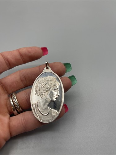 Pamp Suisse mezza oncia fine .999 argento cammeo ciondolo per collana 1/2 oz argento - Foto 3 di 19