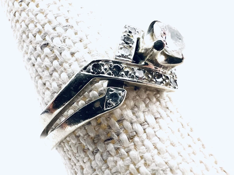 Anillo de compromiso y alianza de boda vintage de diamantes de 0,50 quilates de oro blanco macizo de 14 k Foto 3 de 4