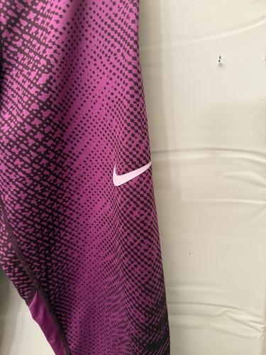 Girls Junior Nike Pro Sweatshirt Black With Burgundy Nike Pro Leggings - Picture 10 of 15