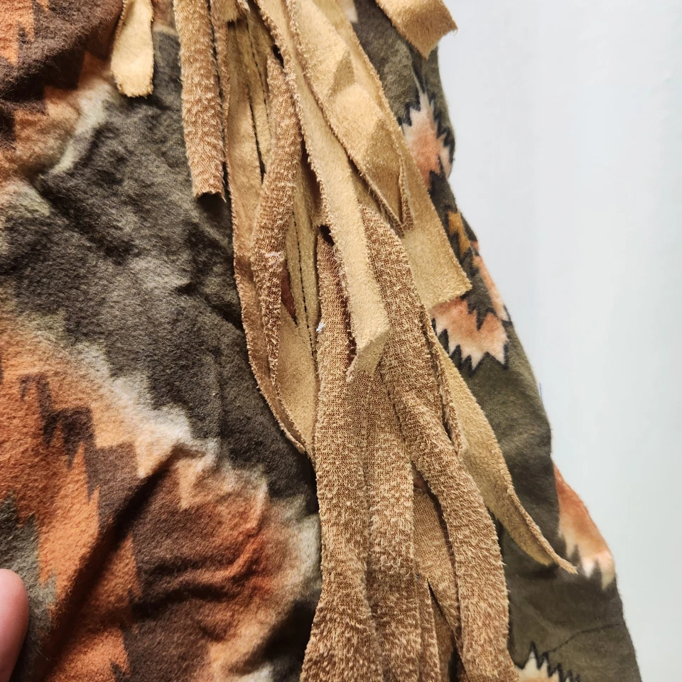 Disfraz túnica vintage hecho a mano con temática nativa americana patrón tribal con plumas Foto 2 de 4